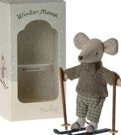 Großer Bruder Wintermaus mit Ski